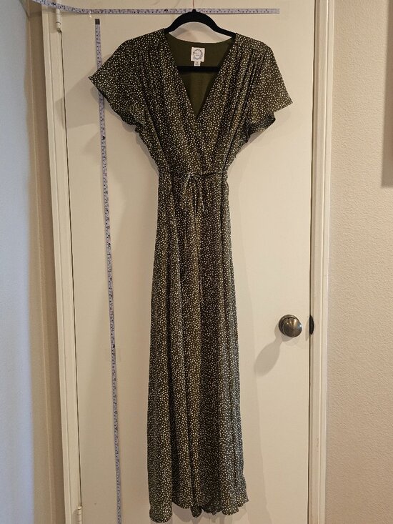 Dresses & Skirts - Olive Green Polka Dot V-Neck Maxi Dress Size M Fits Small